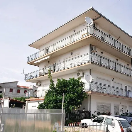 Josip شقة تروغير